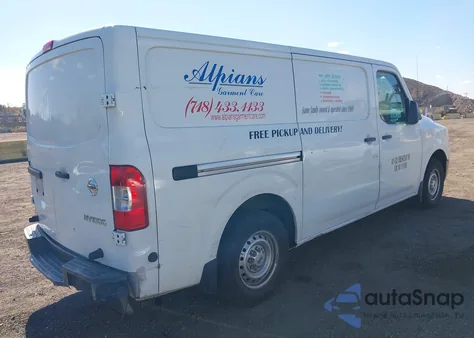 2015 Nissan Nv Cargo Nv1500 S V6 z USA, uszkodzony, nr VIN 1N6BF0KL8FN808409